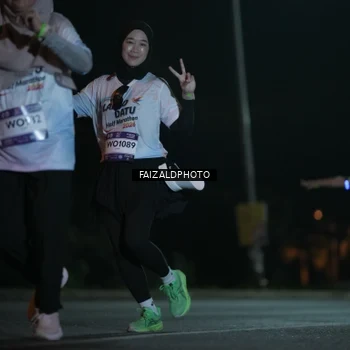 Runner Photo 7775743