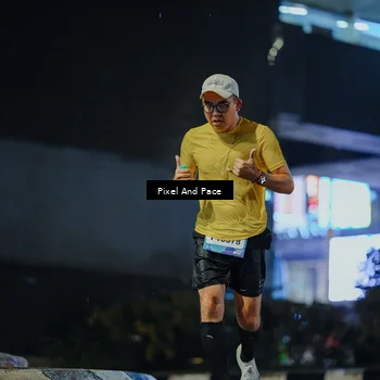 Runner Photo 7775753