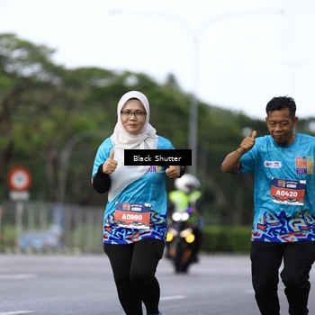 Runner Photo 7775767
