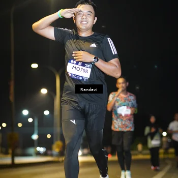 Runner Photo 7775852