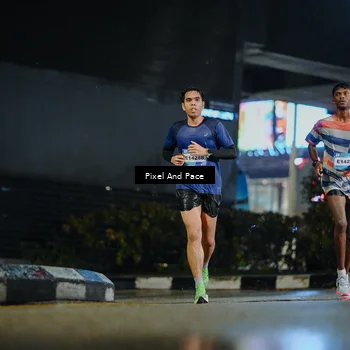 Runner Photo 7775860