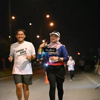 Runner Photo 7775872