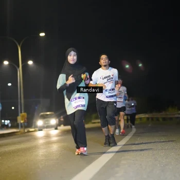 Runner Photo 7775877