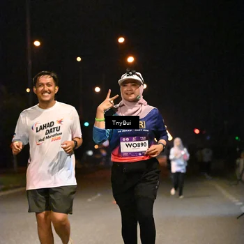 Runner Photo 7775915