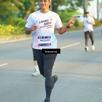 Runner Photo 7775920