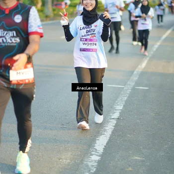 Runner Photo 7775939