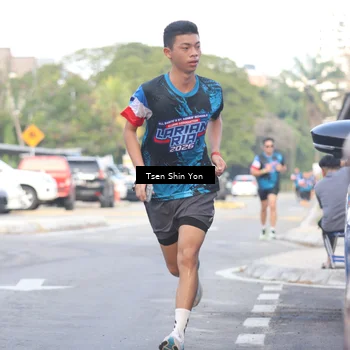 Runner Photo 7775947