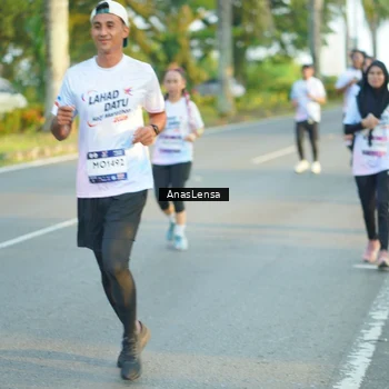 Runner Photo 7775950