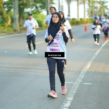 Runner Photo 7775964