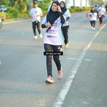 Runner Photo 7775967
