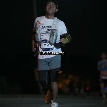 Runner Photo 7775991