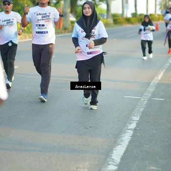 Runner Photo 7776002