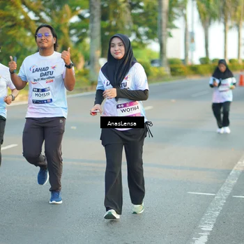 Runner Photo 7776034