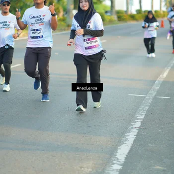 Runner Photo 7776039