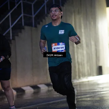 Runner Photo 7776043