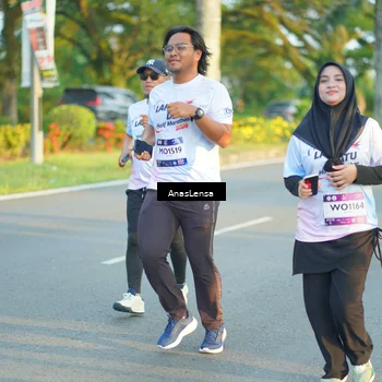 Runner Photo 7776052