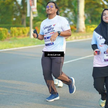 Runner Photo 7776053