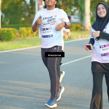 Runner Photo 7776057