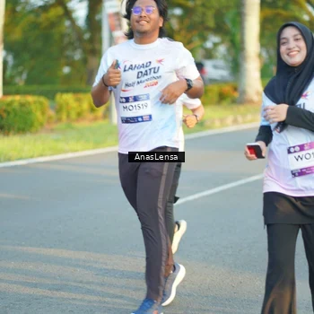 Runner Photo 7776063
