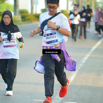 Runner Photo 7776086