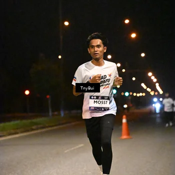 Runner Photo 7776103