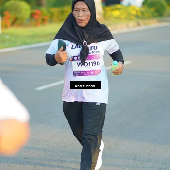 Runner Photo 7776107