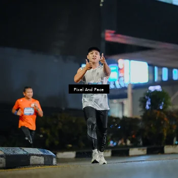 Runner Photo 7776111