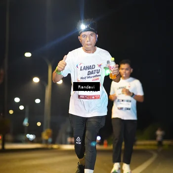 Runner Photo 7776137