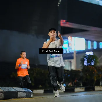 Runner Photo 7776142