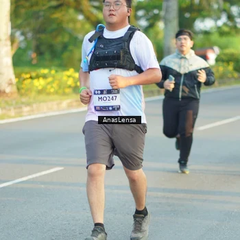 Runner Photo 7776155