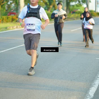 Runner Photo 7776159