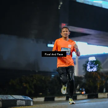 Runner Photo 7776174