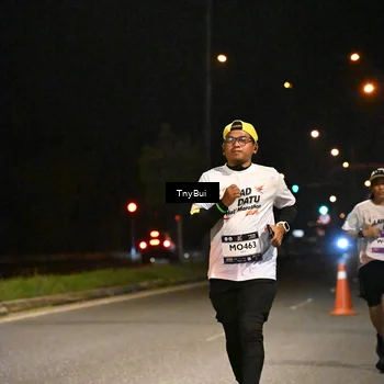 Runner Photo 7776185