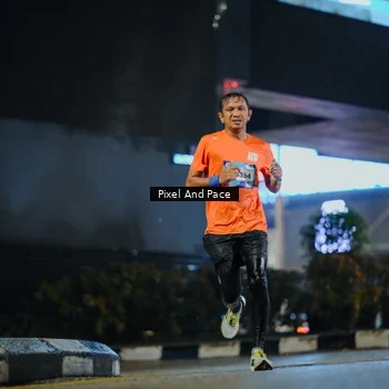 Runner Photo 7776187
