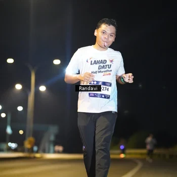 Runner Photo 7776198