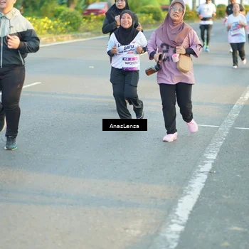 Runner Photo 7776199