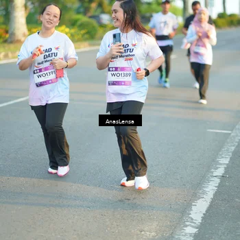 Runner Photo 7776319