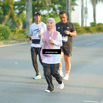 Runner Photo 7776328