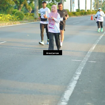 Runner Photo 7776335