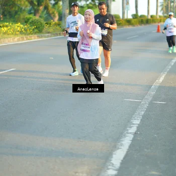 Runner Photo 7776339