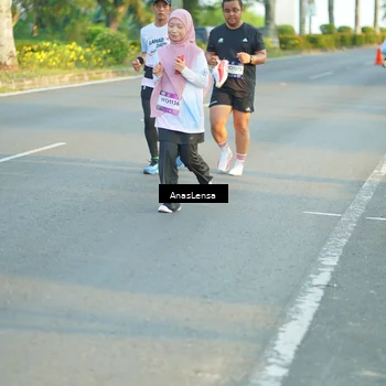 Runner Photo 7776343