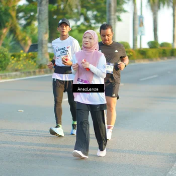 Runner Photo 7776351