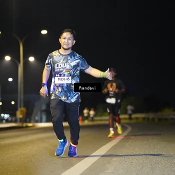 Runner Photo 7776360