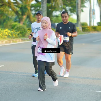 Runner Photo 7776373