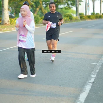 Runner Photo 7776374