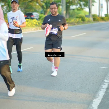 Runner Photo 7776393