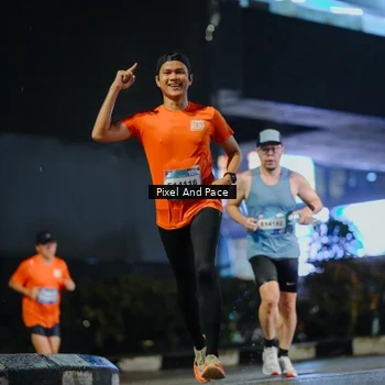 Runner Photo 7776416