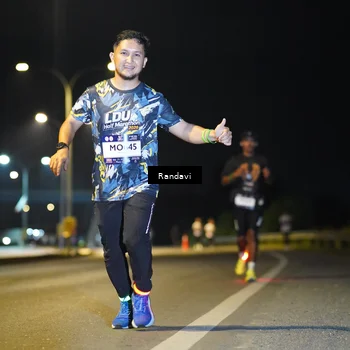 Runner Photo 7776431