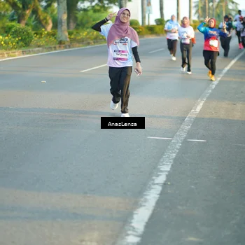 Runner Photo 7776445
