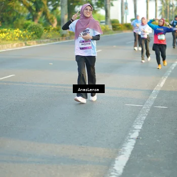 Runner Photo 7776476